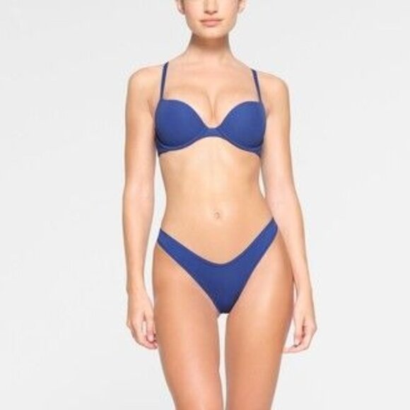 $54 NWT SKIMS FITS EVERYBODY PUSH UP DEMI BRA SAPPHIRE - 30B - Picture 1 of 1
